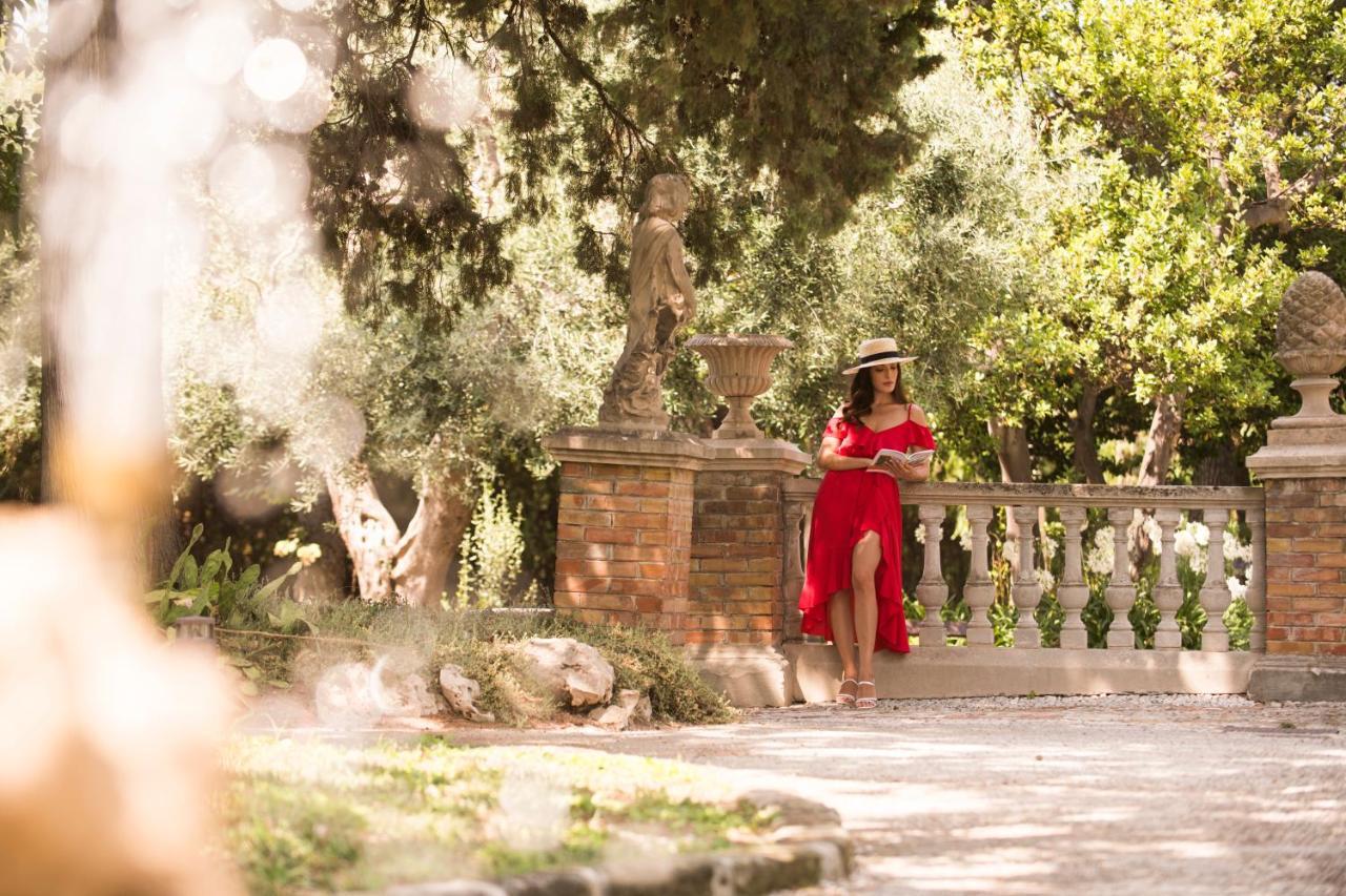 Mercure Villa Romanazzi Carducci Bari Bagian luar foto